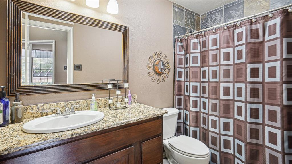 3814 Cemetery Hill Road Carrollton, TX 75007 - Photo 21 of 36 Secondary bathroom