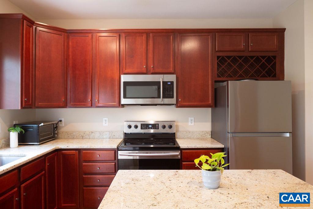 139 Old Fifth Circle Charlottesville, VA 22903 - Photo 7 of 27