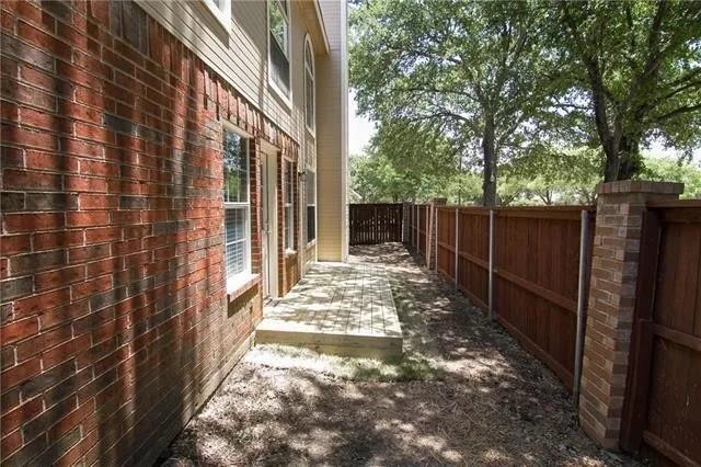9401 Blue Jay Way Irving, TX 75063 - Photo 34 of 35