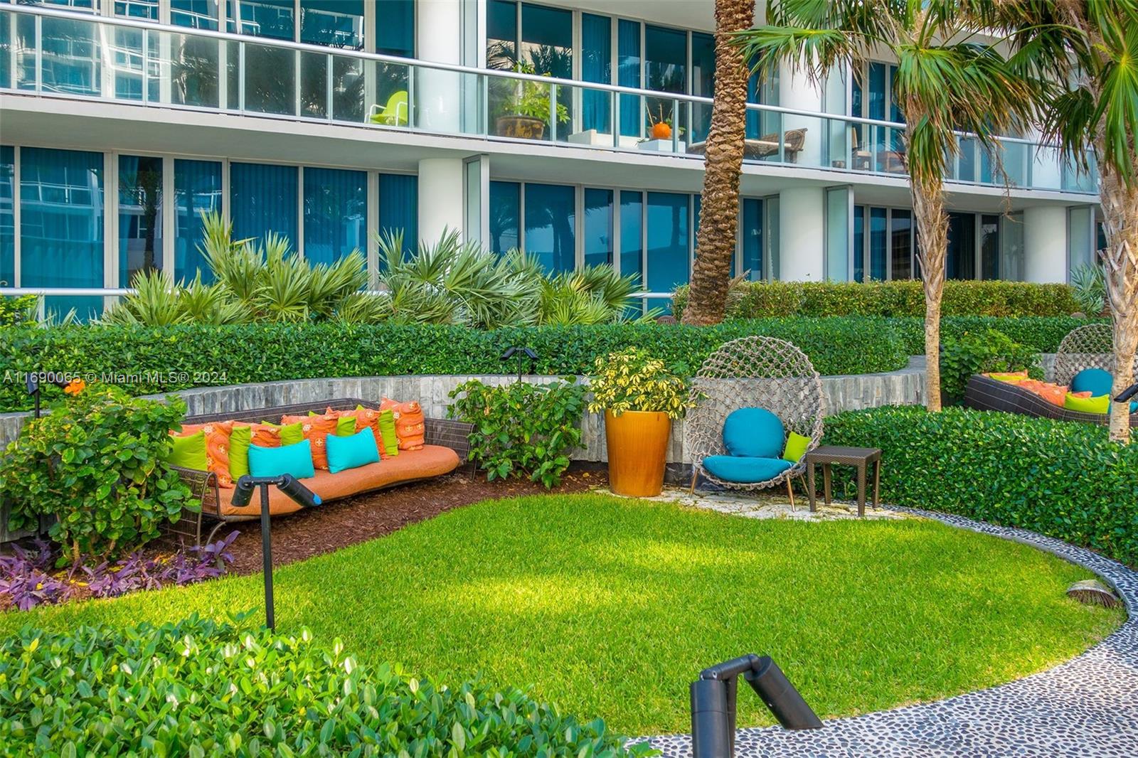 6801 Collins Avenue, Unit 1215 Miami Beach, FL 33141 - Photo 32 of 49