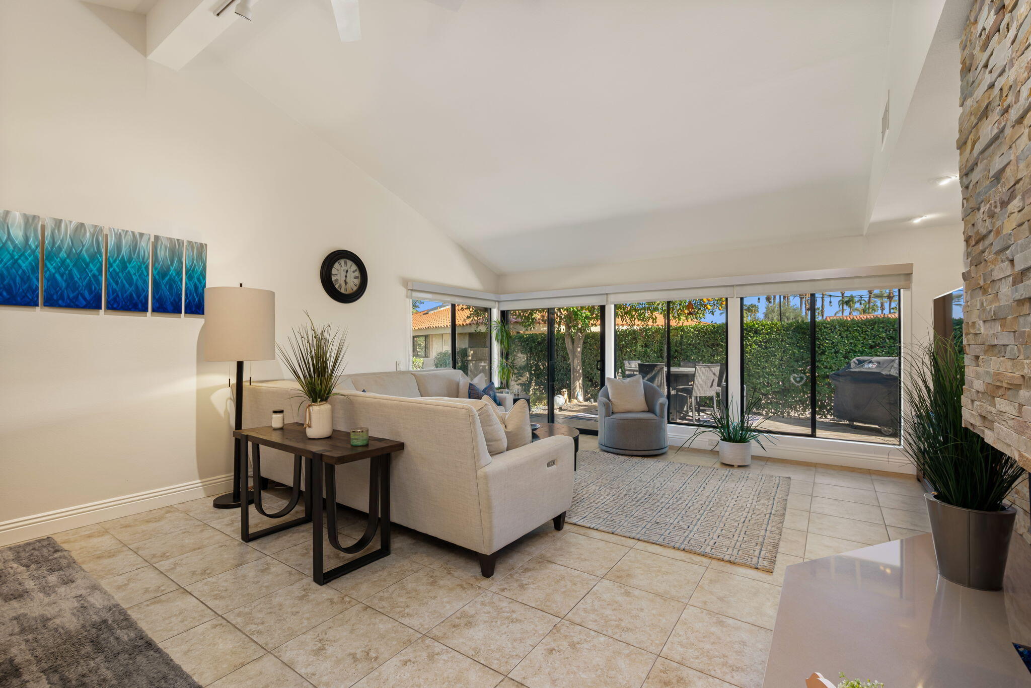 45740 Pueblo Road Indian Wells, CA 92210 - Photo 19 of 63 19-web-or-mls-TJPueblo_OPMG_0226_019