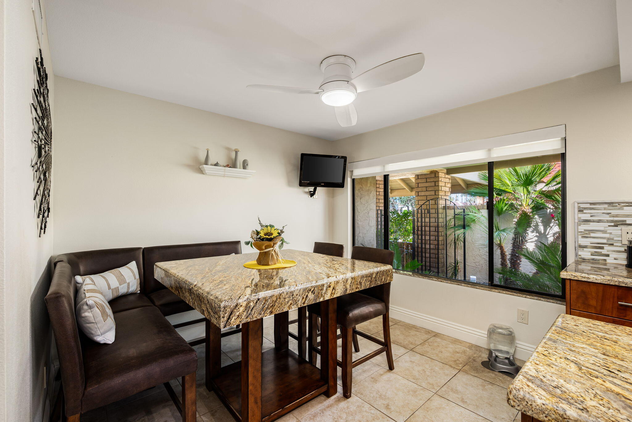 45740 Pueblo Road Indian Wells, CA 92210 - Photo 29 of 63 29-web-or-mls-TJPueblo_OPMG_0226_029