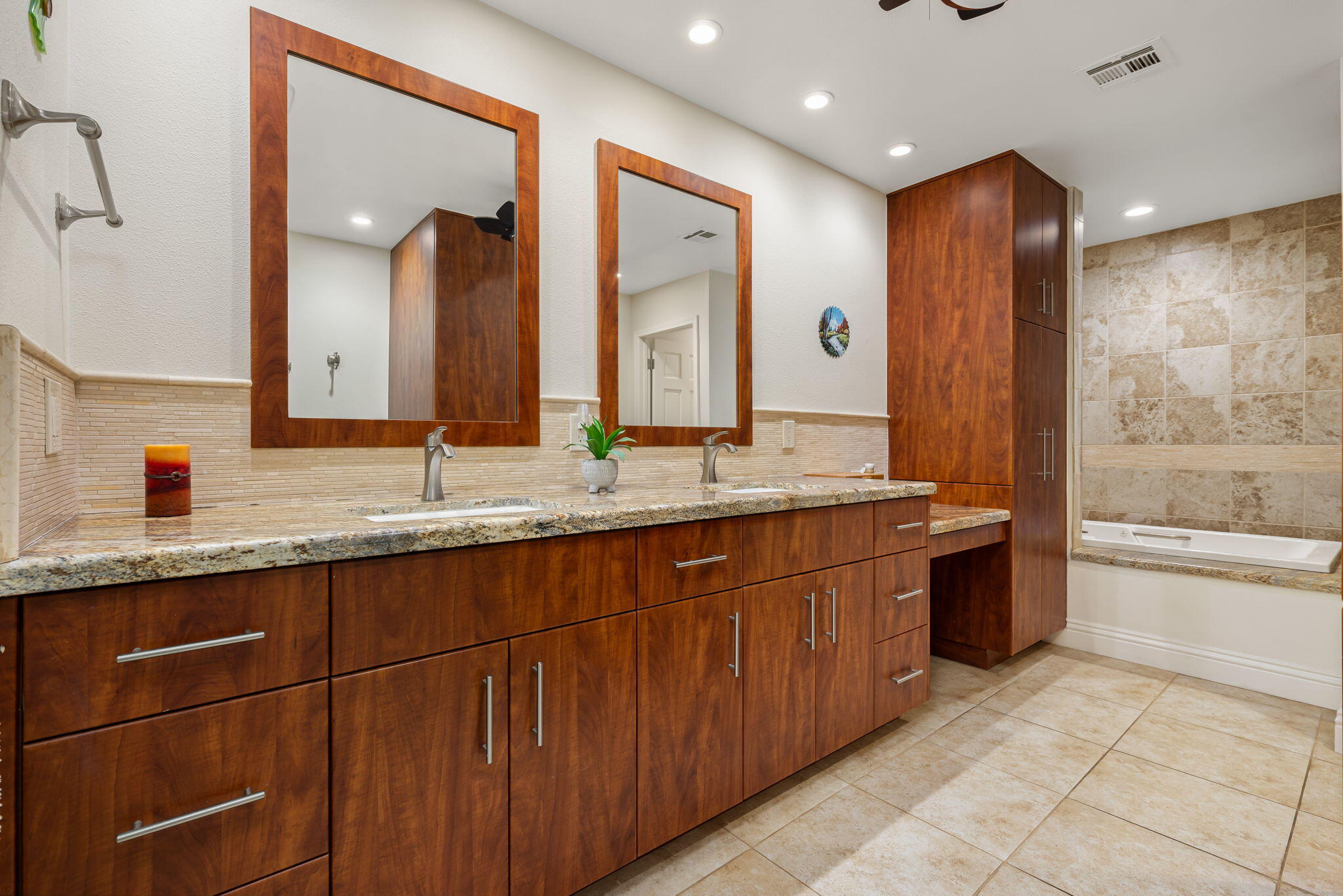 45740 Pueblo Road Indian Wells, CA 92210 - Photo 37 of 61 39-web-or-mls-TJPueblo_OPMG_0226_039