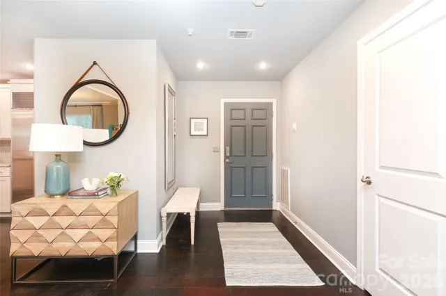 a very nice looking room with a chair