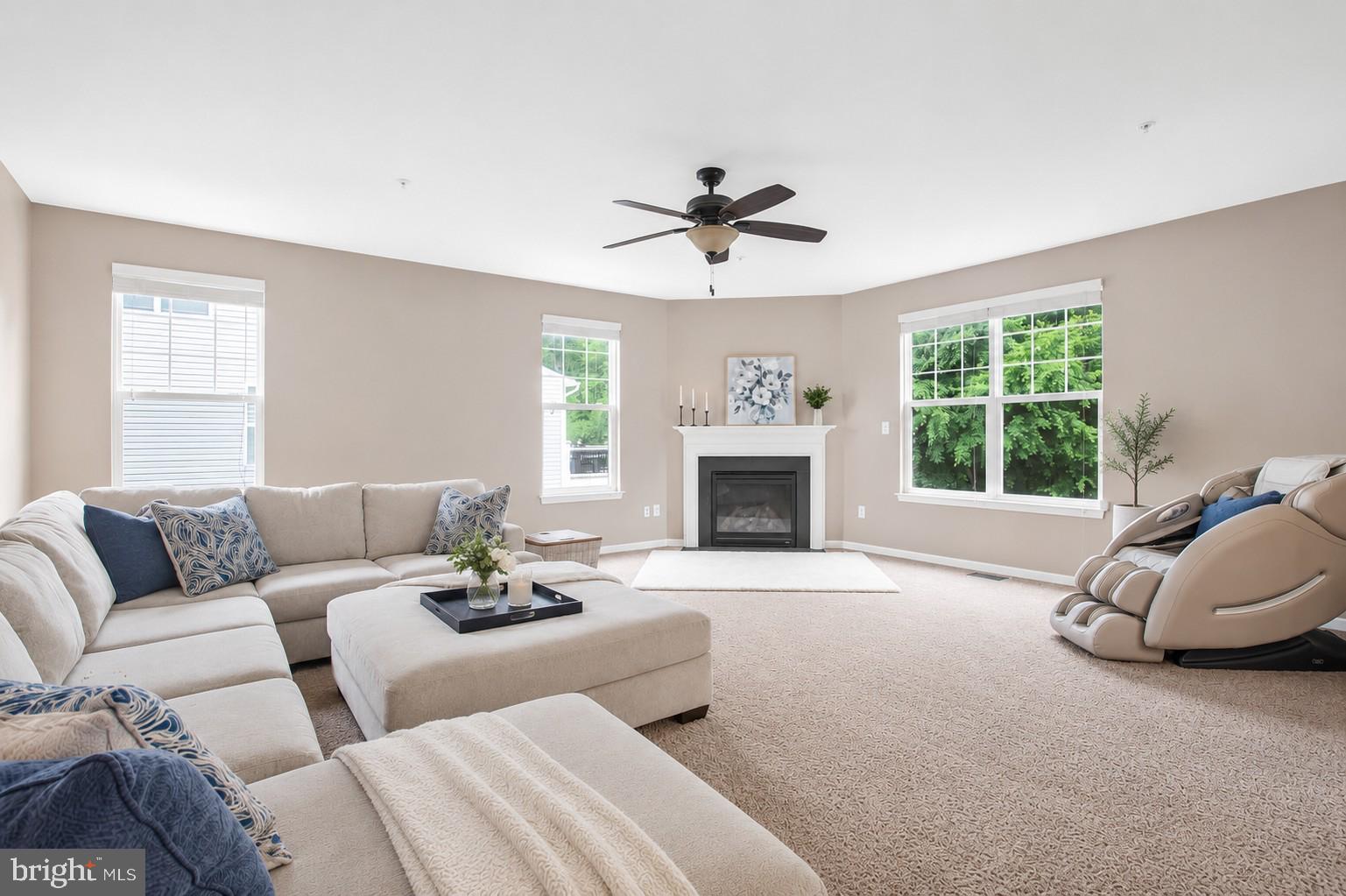 722 Daft Road Middle River, MD 21220 - Photo 8 of 24 Bright and inviting living space.