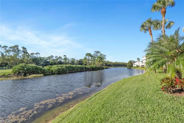 $325,000 | 8680 Cedar Hammock Circle, Unit 134, Naples, FL 34112