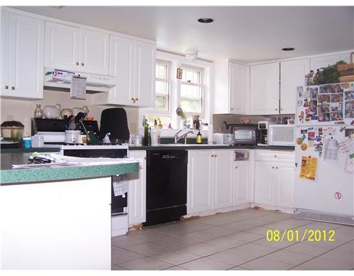 112 Adlington Road Eliot, ME 03903 - Photo 9 of 14 Kitchen.