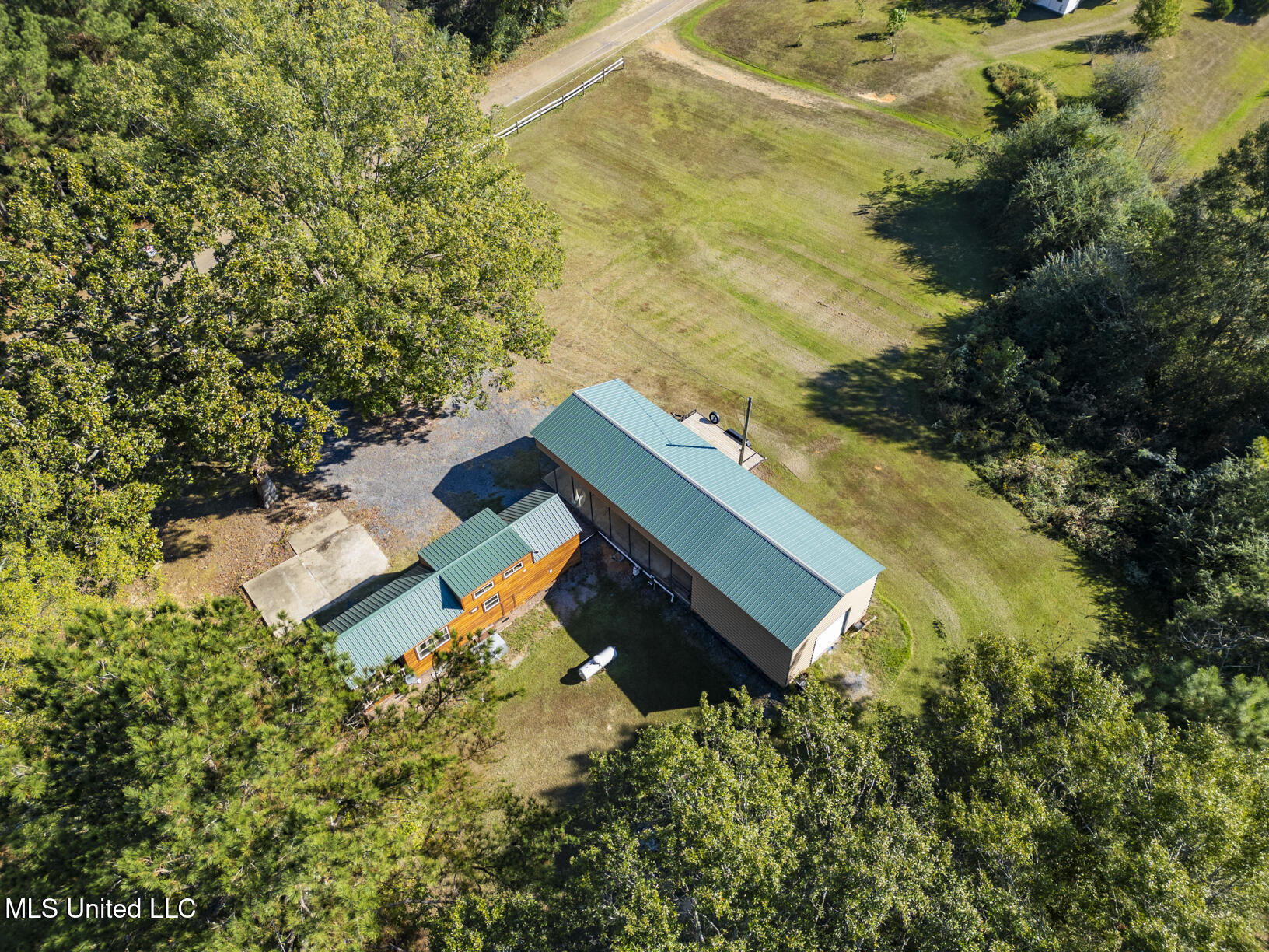 1687 Thaggard Road Carthage, MS 39051 - Photo 34 of 36 1687 Thaggard Rd Drone-8