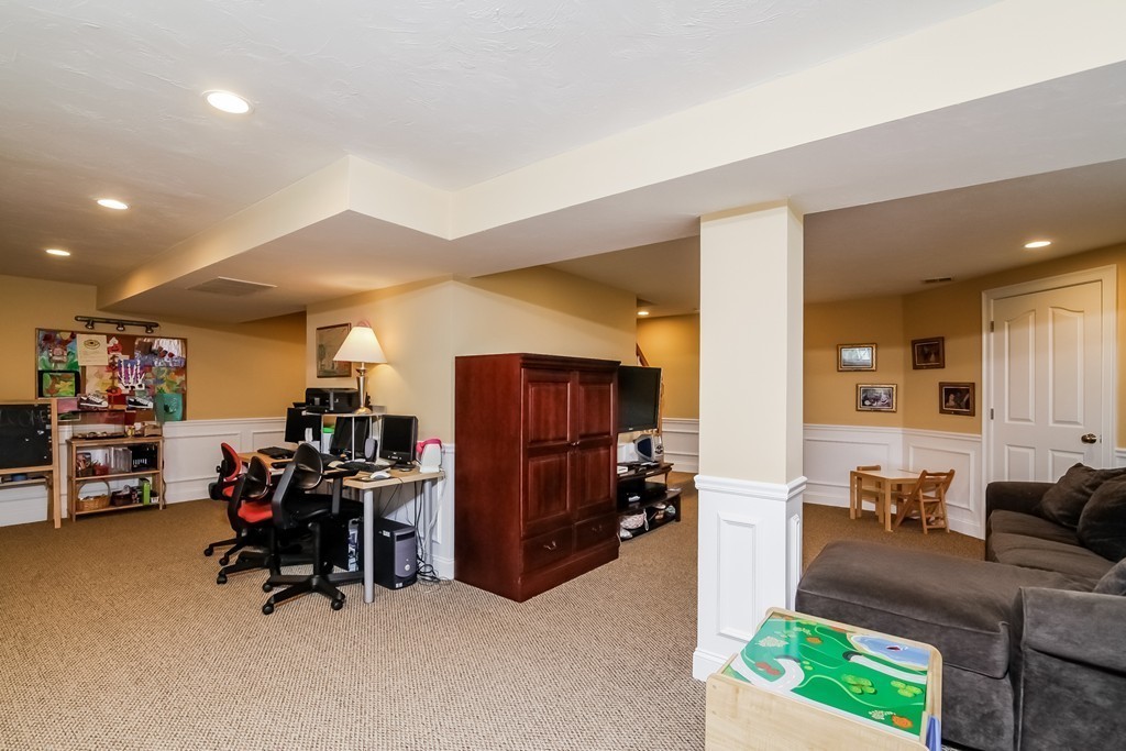 157 Brandywine Road Franklin, MA 02038 - Photo 21 of 28 Gallery Image 21
