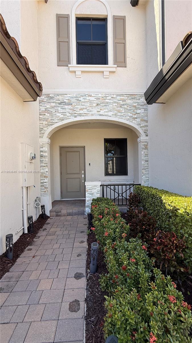 24640 Southwest 119th Place, Unit 24640 Homestead, FL 33032 - Photo 3 of 46