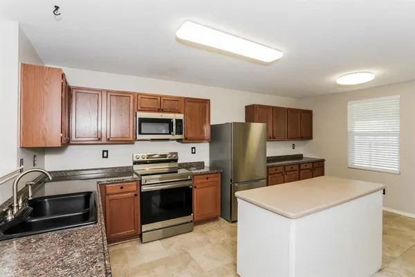 $1,840 | 1413 Erin Court, Burleson, TX 76028