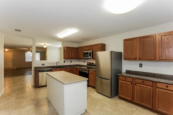 $1,840 | 1413 Erin Court, Burleson, TX 76028