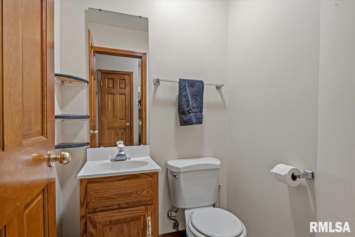3908 Greenfield Drive Springfield, IL 62704 - Photo 17 of 51