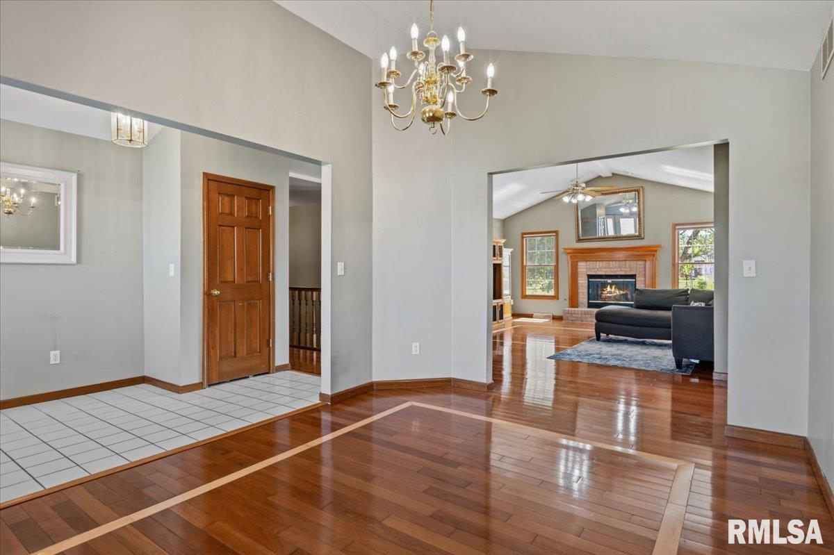 3908 Greenfield Drive Springfield, IL 62704 - Photo 6 of 51
