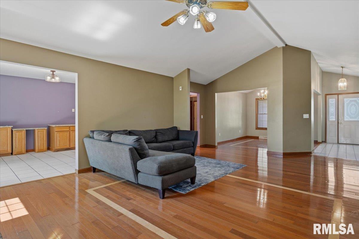 3908 Greenfield Drive Springfield, IL 62704 - Photo 10 of 51