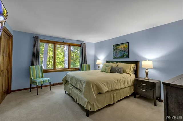 $899,900 | 70 Muirfield Drive, Elma, NY 14052