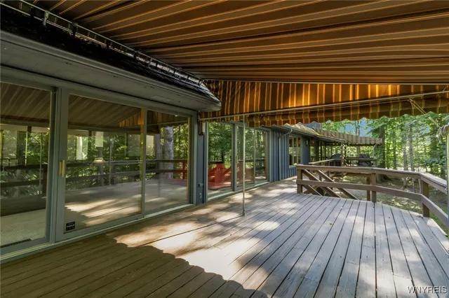 $899,900 | 70 Muirfield Drive, Elma, NY 14052