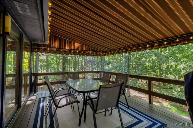 $899,900 | 70 Muirfield Drive, Elma, NY 14052