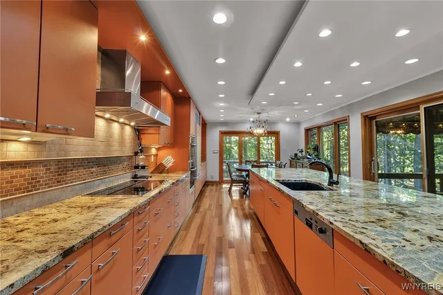 $899,900 | 70 Muirfield Drive, Elma, NY 14052