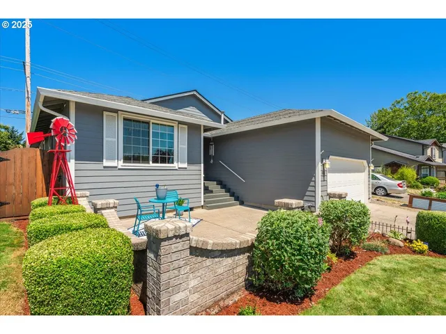 $525,000 | 8212 Northeast Snowberry Loop, Vancouver, WA 98664