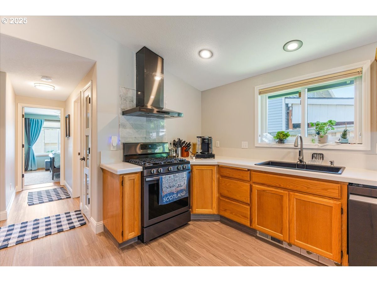 8212 Northeast Snowberry Loop Vancouver, WA 98664 - Photo 14 of 30