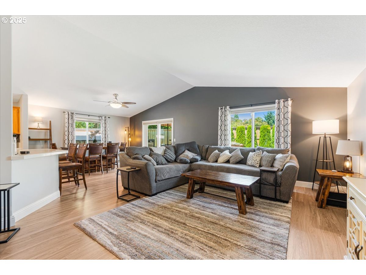 8212 Northeast Snowberry Loop Vancouver, WA 98664 - Photo 10 of 30