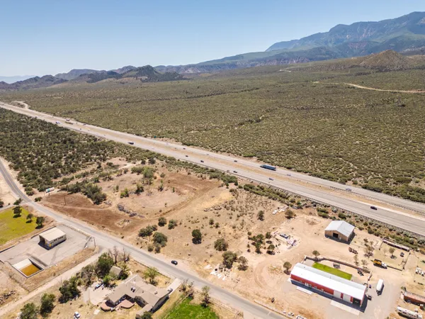 $200,000 | 100 East Off I-15 Exit 31, Toquerville, UT 84774