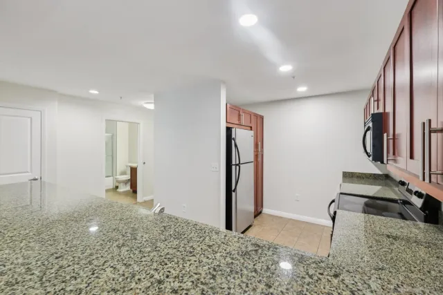 $509,900 | 206 Park Boulevard, Unit 307, San Diego, CA 92101