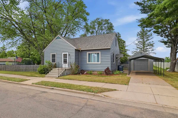 $155,900 | 721 Grove Avenue, Wisconsin Rapids, WI 54494