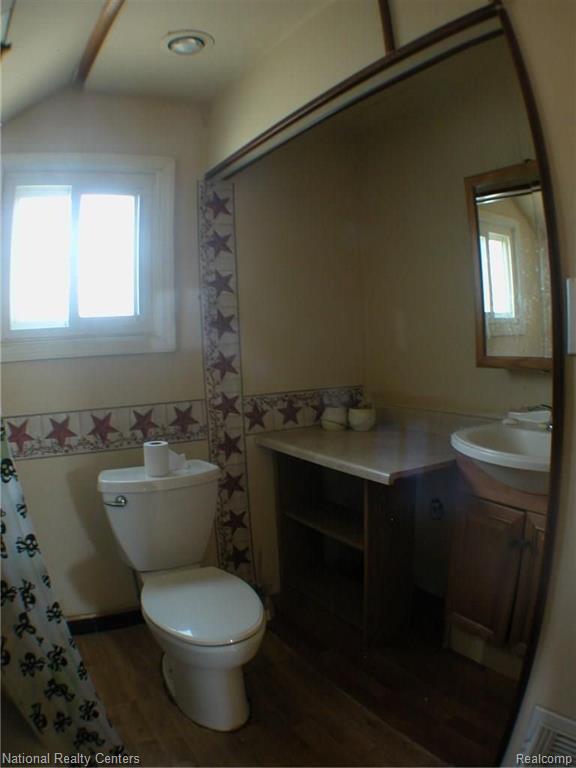 25510 Graham Road Redford, MI 48239 - Photo 9 of 28