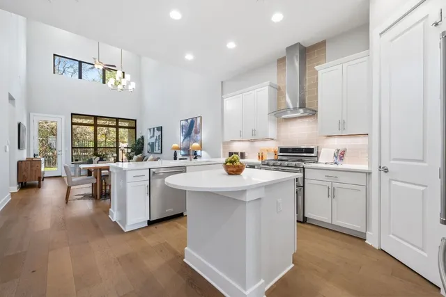 $849,000 | 4323 Spicewood Springs Road, Unit 9, Austin, TX 78759