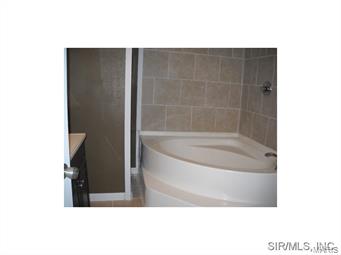 304 Indiana Avenue South Roxana, IL 62087 - Photo 6 of 8