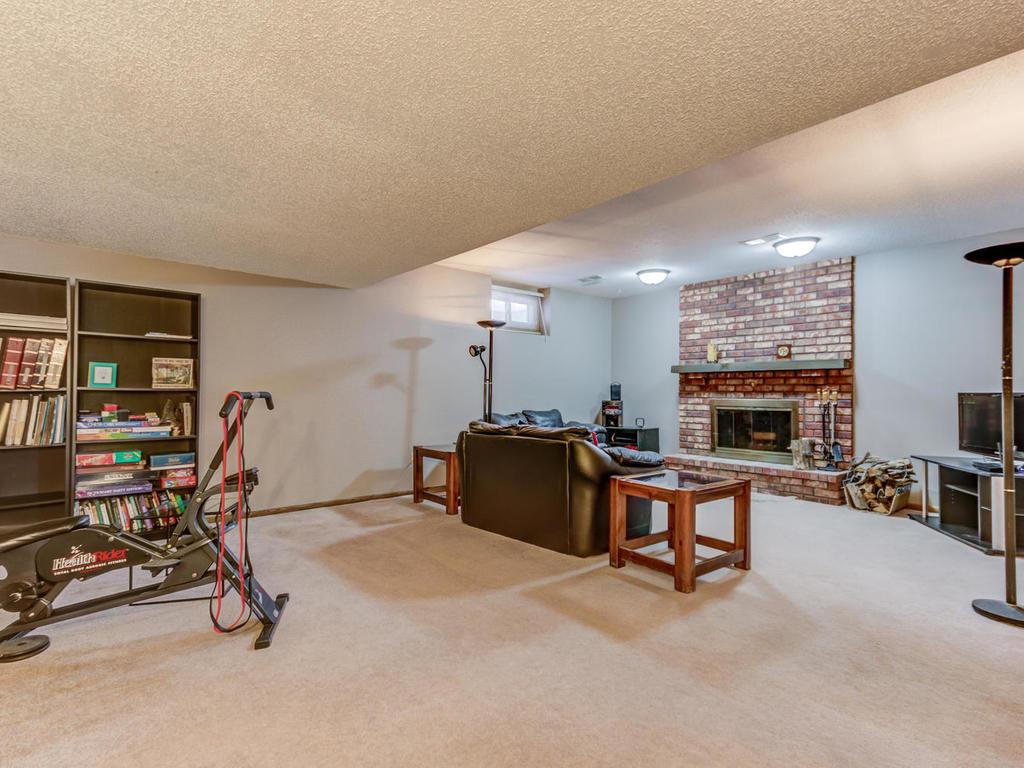 3707 Williston Road Minnetonka, MN 55345 - Photo 4 of 16 Gallery Image 4