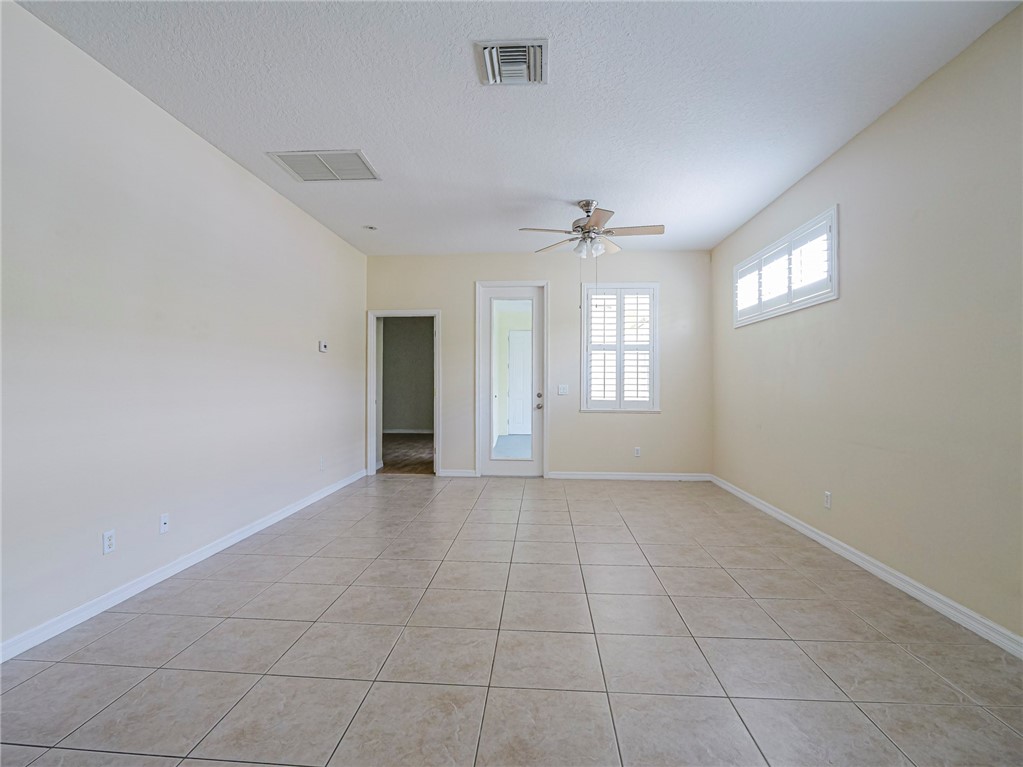 7530 15th Lane Vero Beach, FL 32966 - Photo 6 of 20