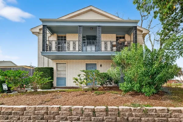 $1,700 | 18220 Vinland Drive, Unit 8220, Houston, TX 77058