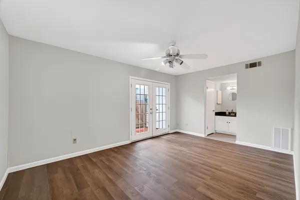 $1,700 | 18220 Vinland Drive, Unit 8220, Houston, TX 77058