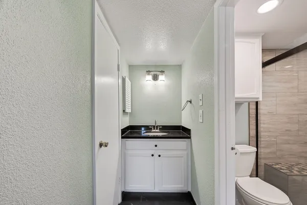 $1,700 | 18220 Vinland Drive, Unit 8220, Houston, TX 77058