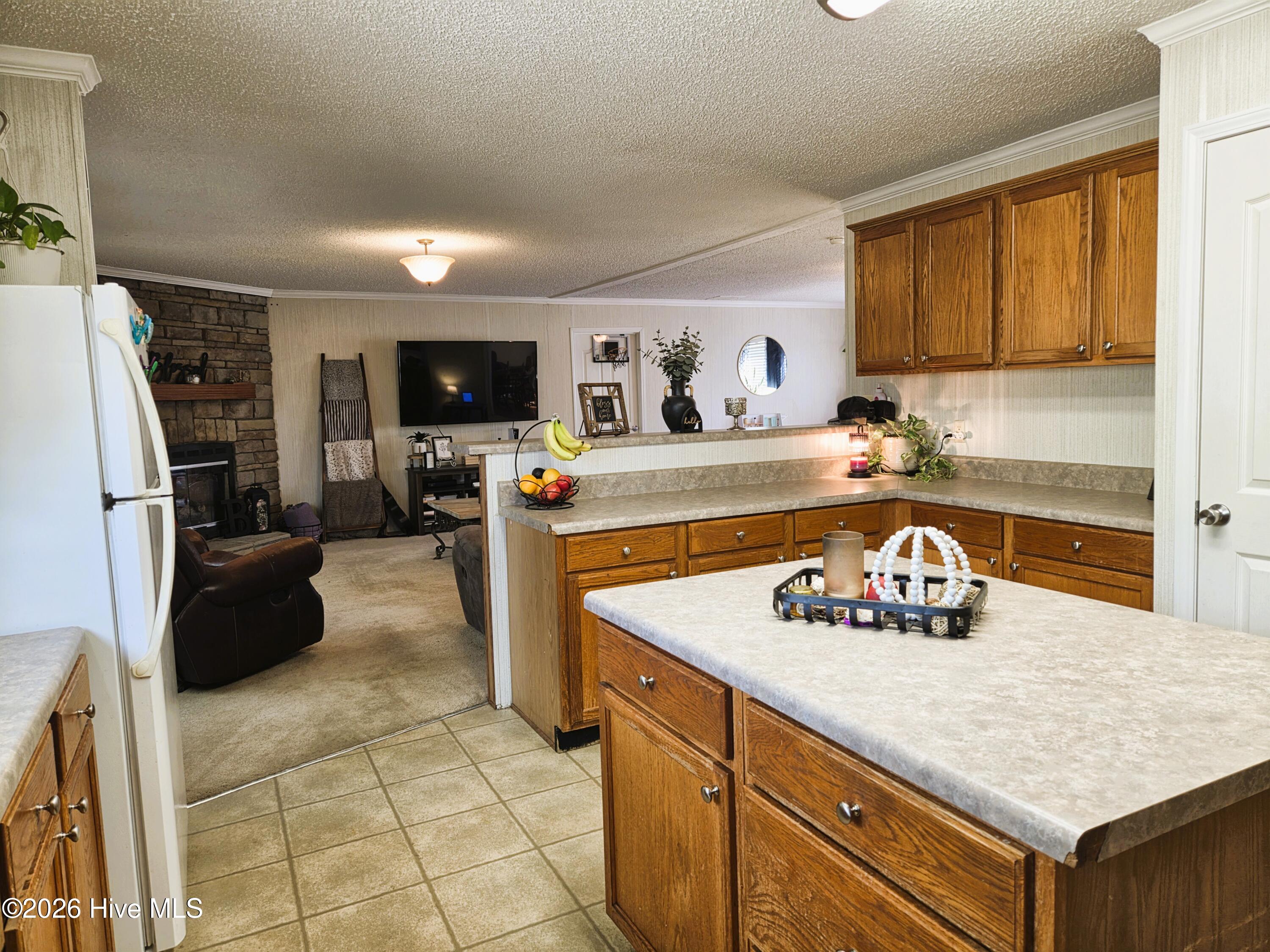 3525 Daughety White Road Kinston, NC 28501 - Photo 11 of 31 Island and Counter Seating