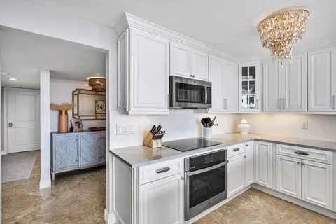 $1,200,000 | 108 Lakeshore Drive, Unit 38PH, North Palm Beach, FL 33408