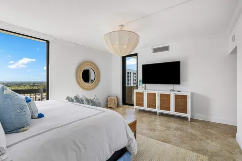 $1,200,000 | 108 Lakeshore Drive, Unit 38PH, North Palm Beach, FL 33408