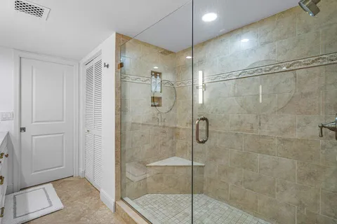 $1,200,000 | 108 Lakeshore Drive, Unit 38PH, North Palm Beach, FL 33408
