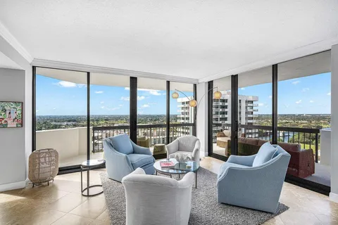 $1,200,000 | 108 Lakeshore Drive, Unit 38PH, North Palm Beach, FL 33408