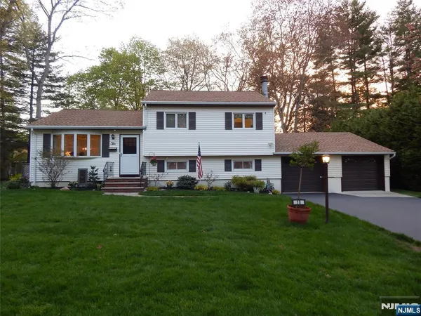 $774,000 | 10 Lewis Road, Montvale, NJ 07645