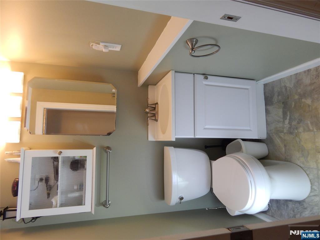 10 Lewis Road Montvale, NJ 07645 - Photo 17 of 20