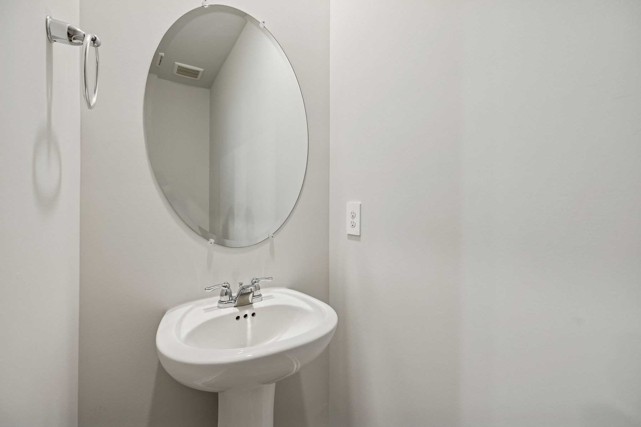 174 Mackenzie Way Lewisburg, TN 37091 - Photo 16 of 32 a bathroom with a sink and a mirror