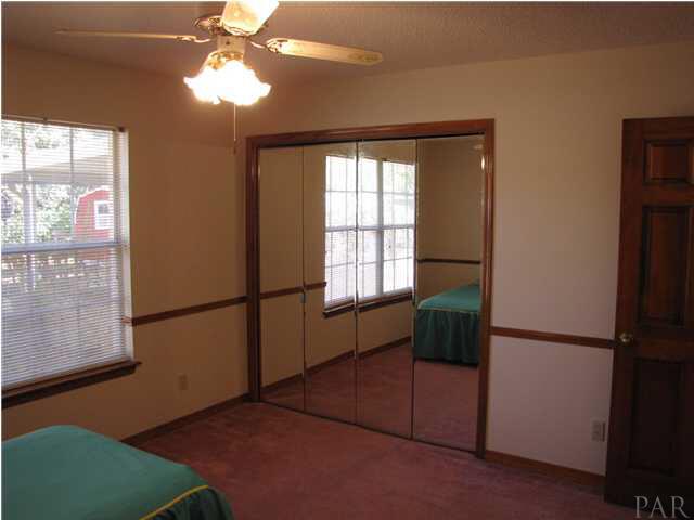 5736 Ridgefield Court Milton, FL 32583 - Photo 18 of 25 Bedroom #3