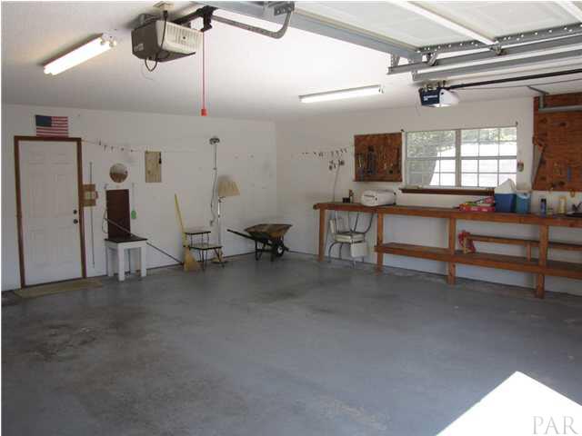 5736 Ridgefield Court Milton, FL 32583 - Photo 20 of 25 Oversized Garage