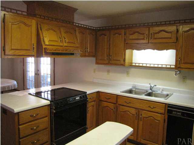 5736 Ridgefield Court Milton, FL 32583 - Photo 10 of 25 Alternate View of Kitchen