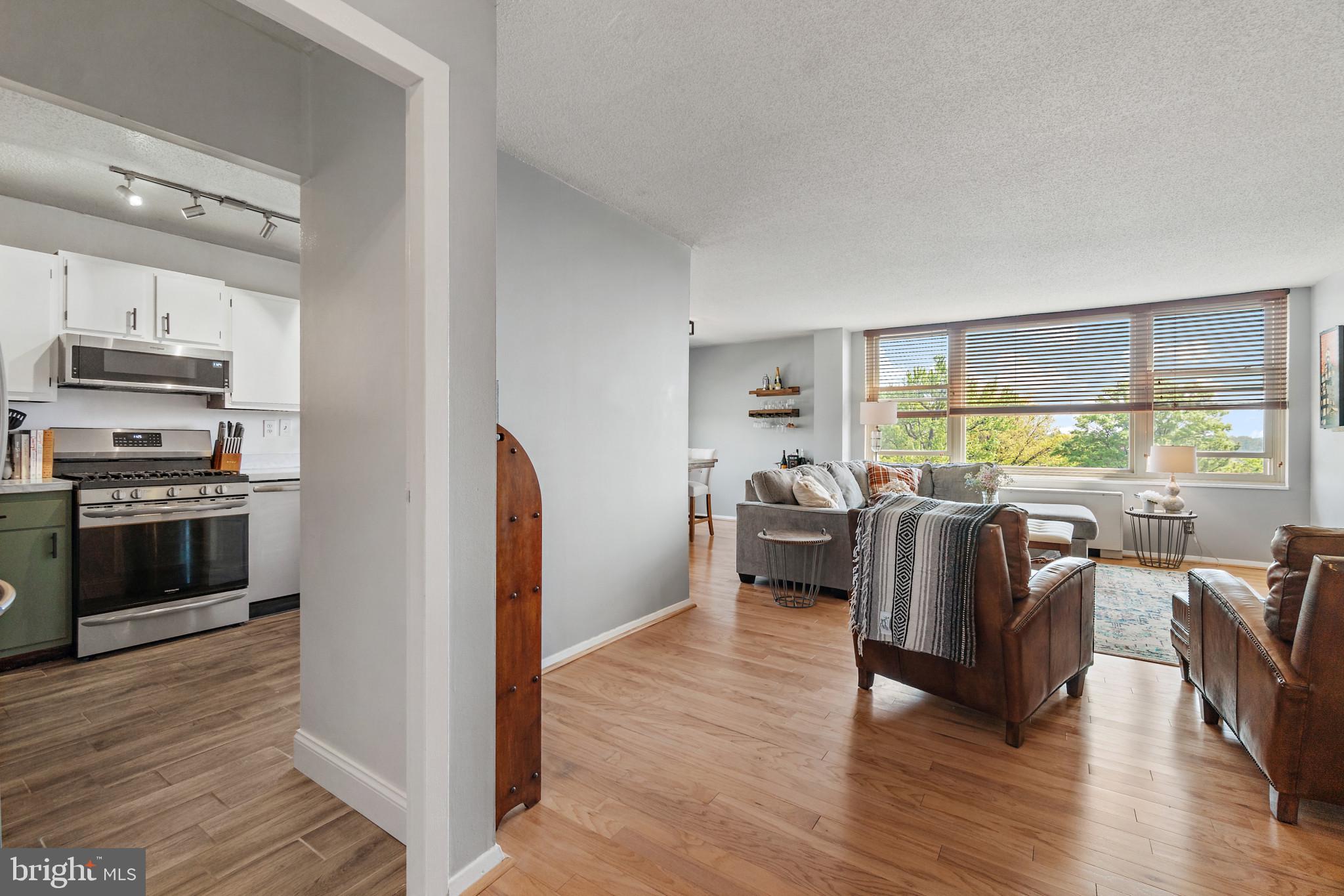 4401 Roland Avenue, Unit 507 Baltimore, MD 21210 - Photo 7 of 26 Convenient, dual-entry kitchen