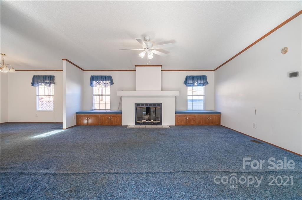 1714 Wesley Road Morganton, NC 28655 - Photo 2 of 28 Gallery Image 2